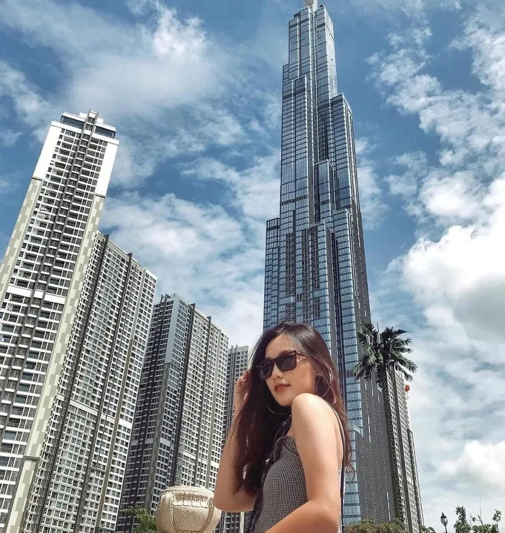 Can Ho Cho Thue O Vinhome Central Park Ho Chi Minh City Apartment