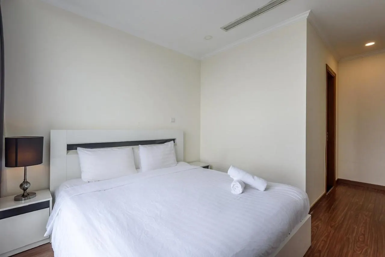 Can Ho Cho Thue O Vinhome Central Park Ho Chi Minh City Apartment