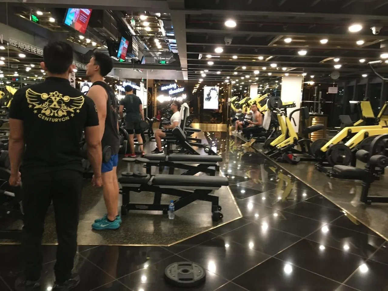 公寓 Can Ho Cho Thue O Vinhome Central Park 胡志明市